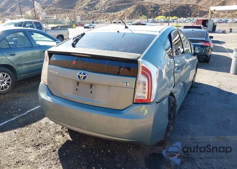 2013 Toyota Prius Two z USA, uszkodzony, nr VIN JTDKN3DU8D5620032